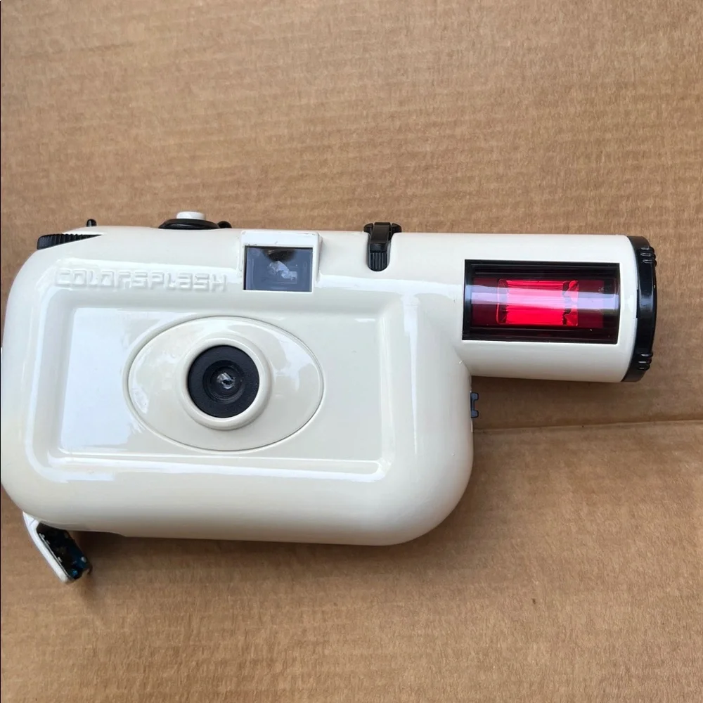 White Lomography Color Splash Camera 35mm w/ 2 Covers